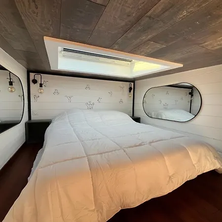 La Tiny Du Rioux Kamp alanı